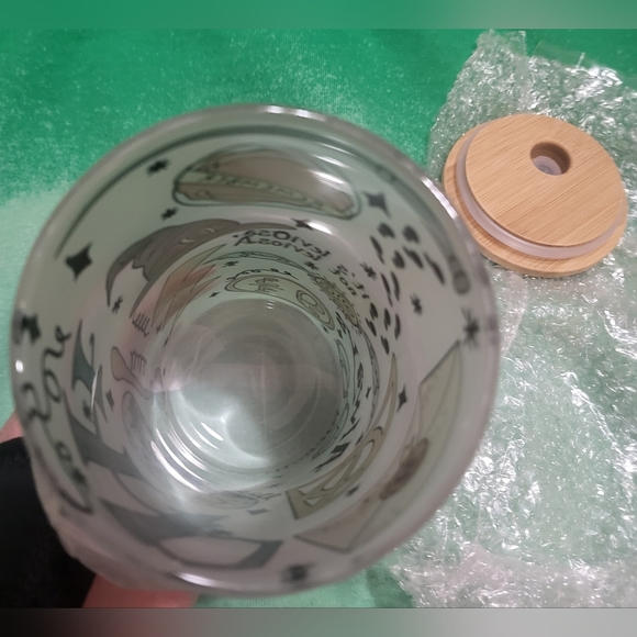 Frosted 20oz Harry Potter tumbler - Picture 6 of 7